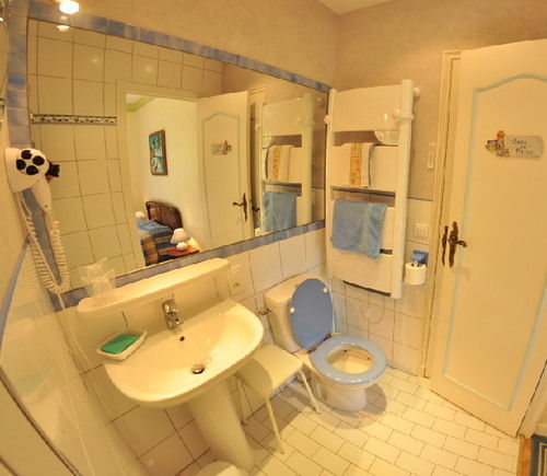 Hotel-Logis La Coraline Gannat Ngoại thất bức ảnh